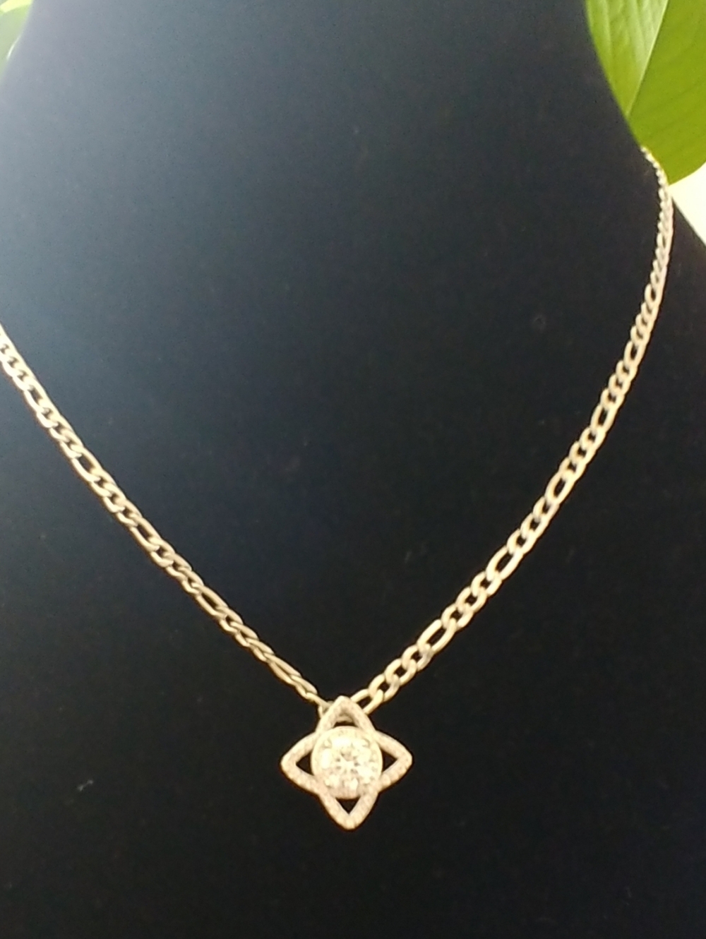 Moissanite Star Pendant Necklace & Free Gift